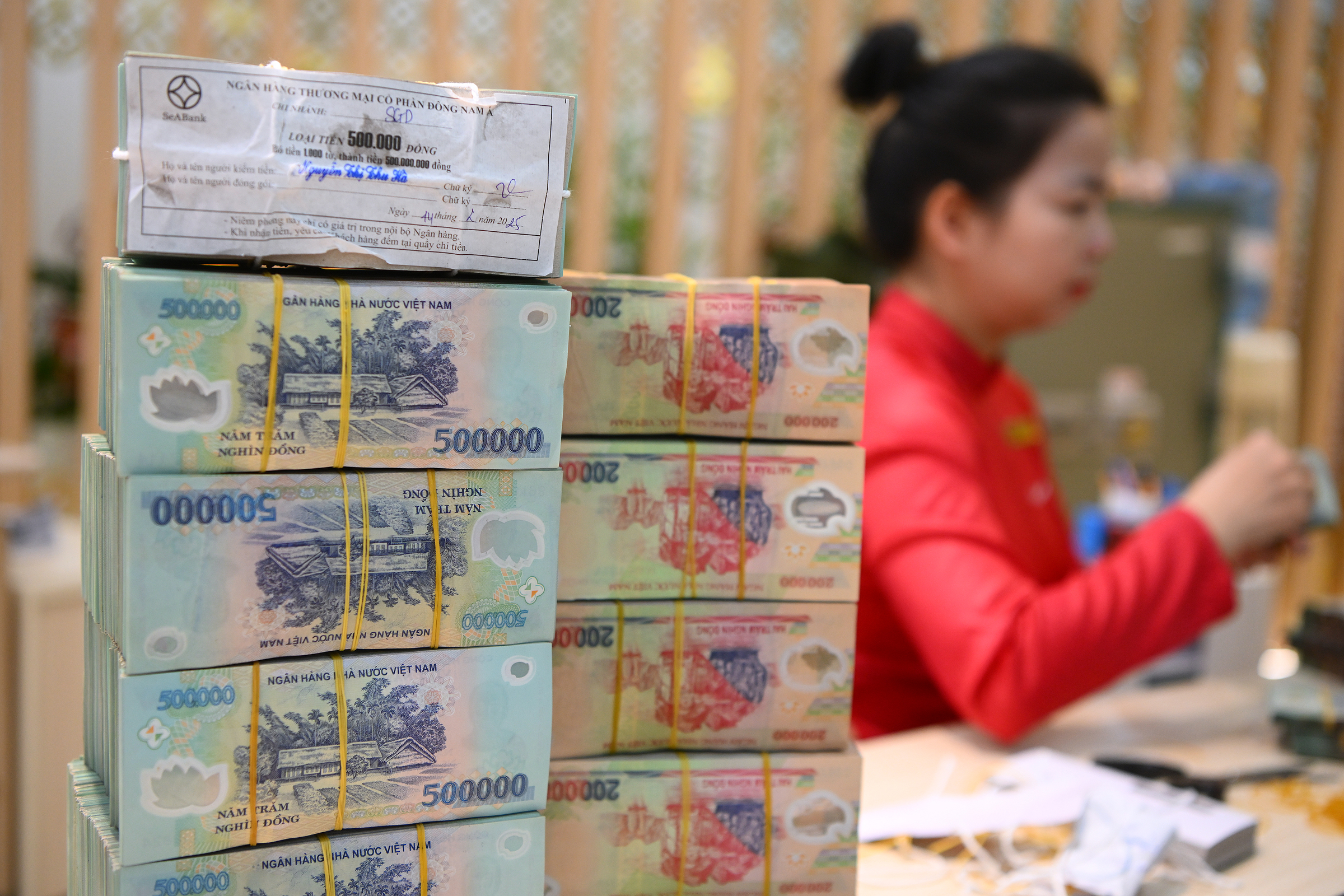 Bank bond interest rates show signs of cooling