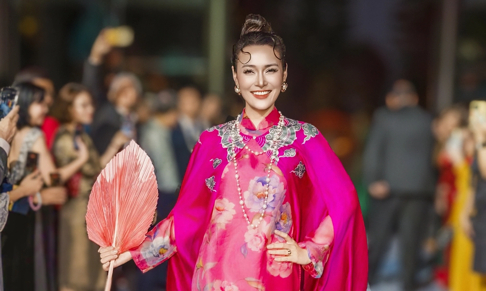 Vietnamese designer showcases ao dai to celebrate national day in Singapore