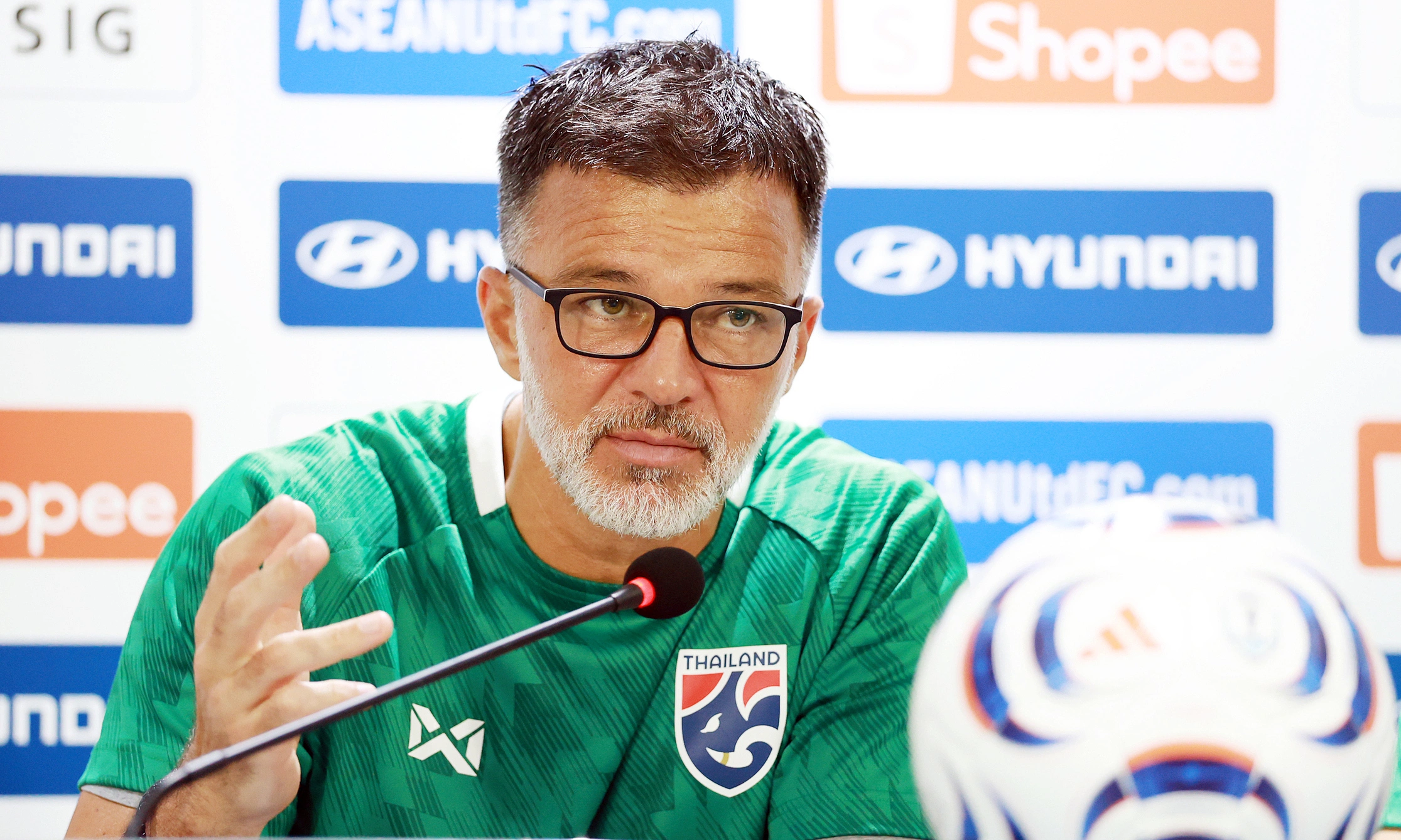 Thailand coach holds press conference before second leg of ASEAN Cup 2026 final