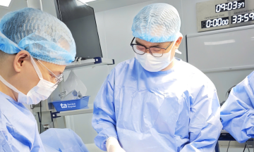 Ovarian torsion with two twists