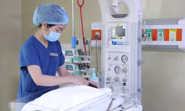 Saving a 30-week premature baby with respiratory distress