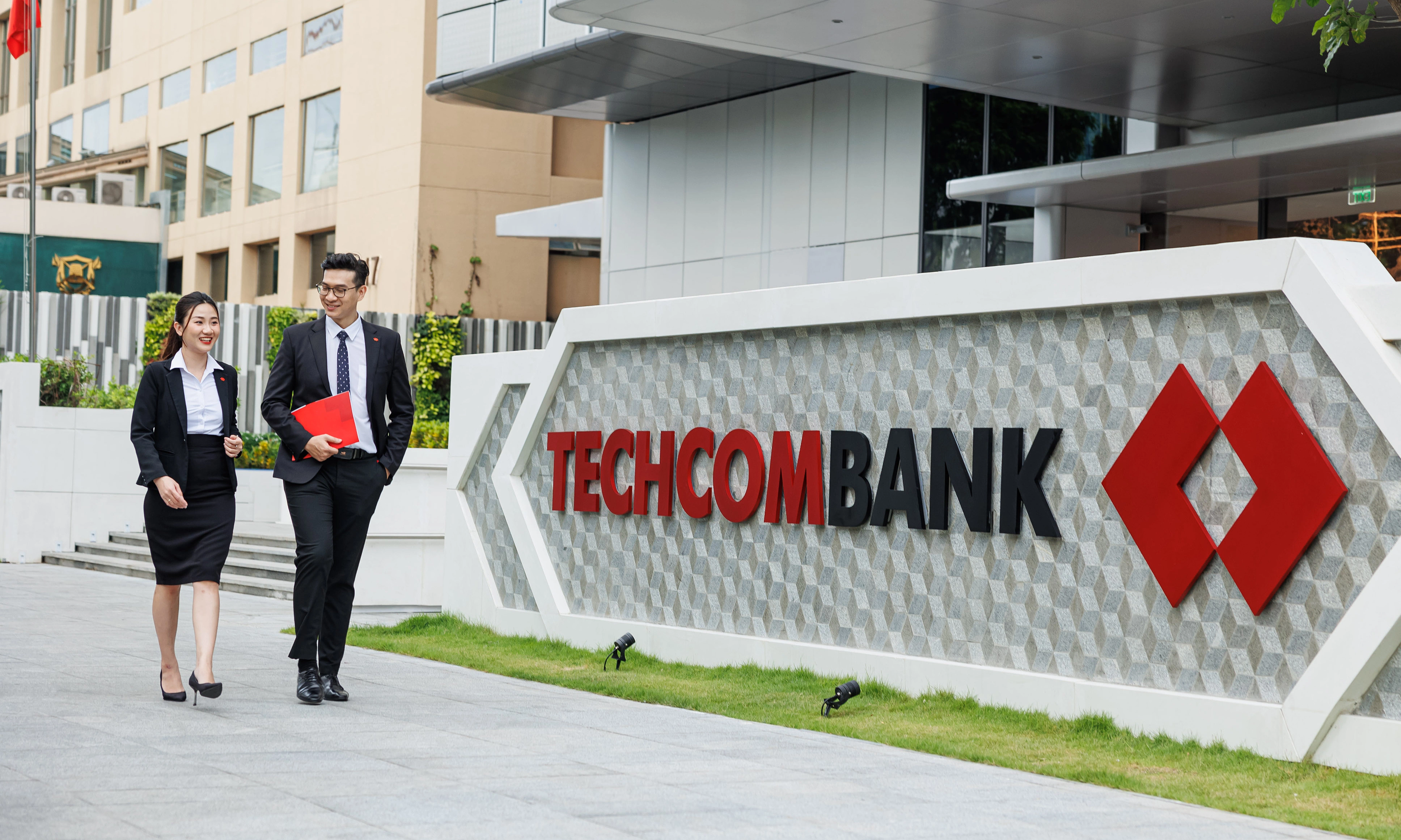 Techcombank to issue stock dividends