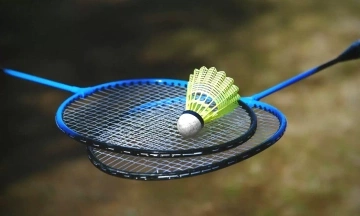 Parents of girl sue badminton racket company after fatal playing incident