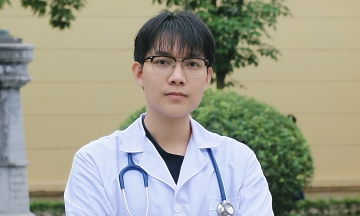 Nghia An province's second-ranked student tops Hanoi Medical University's resident doctor exam
