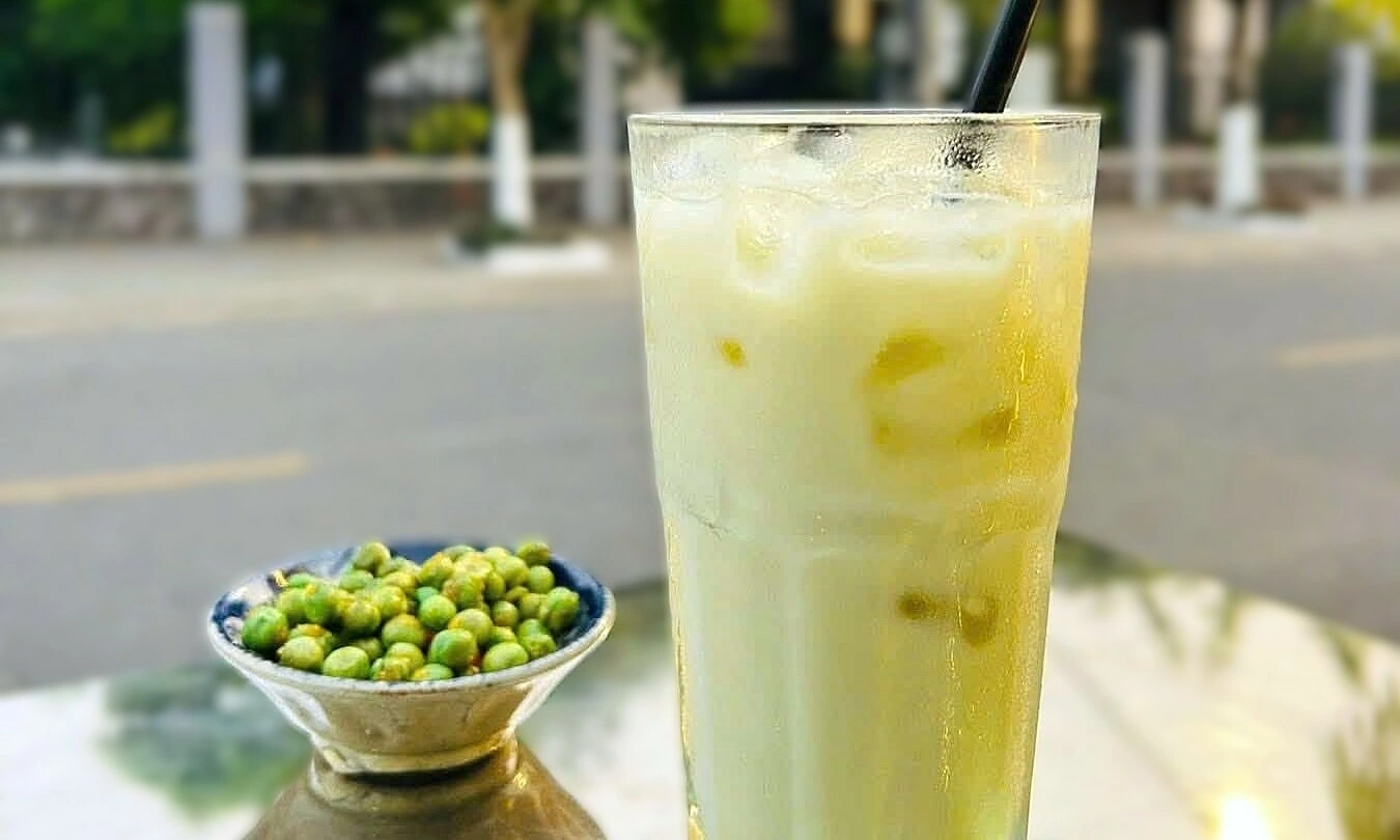 Does drinking a glass of soy milk daily cause erectile dysfunction?