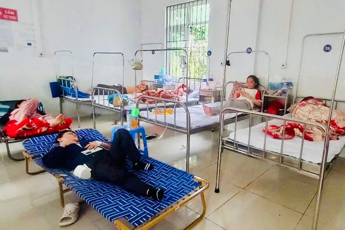 Number of suspected food poisoning cases after eating banh mi in Gia Lai rises to 150