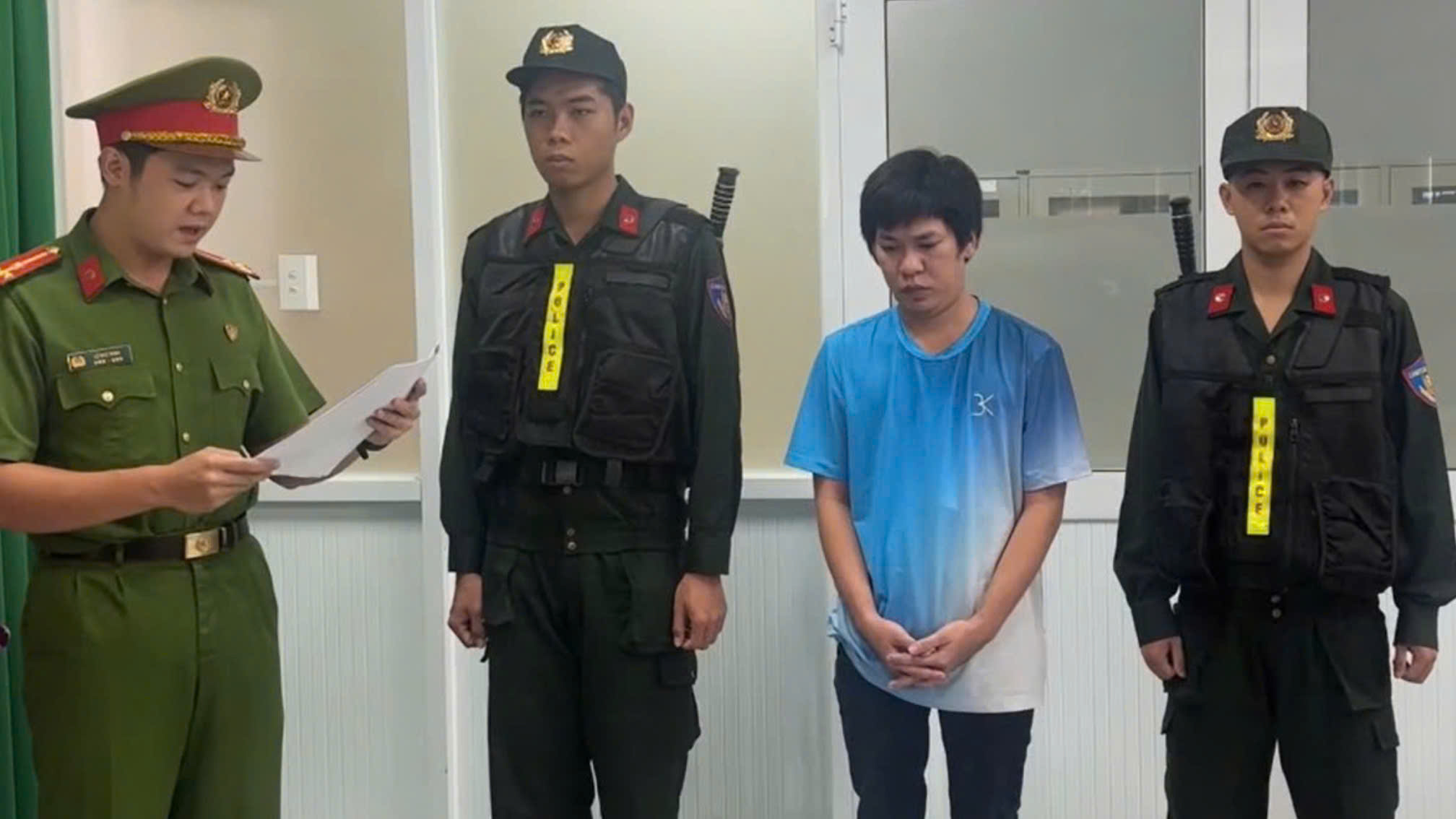 Couple arrested for selling over 11,000 fake Havaianas sandals