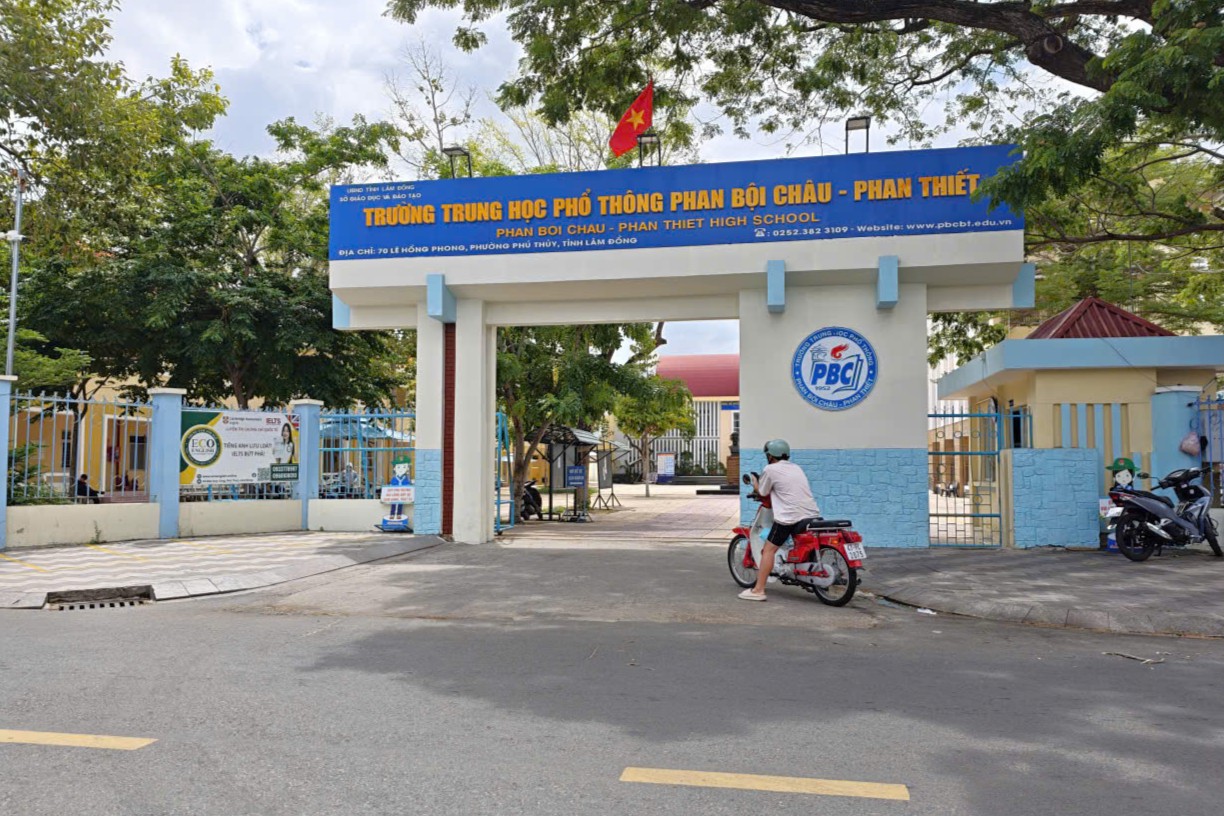 38 students admitted to 10th grade supplementary enrollment have results canceled after one day