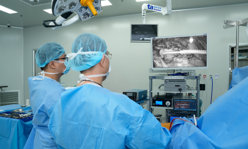Lung tumor removed with frozen section biopsy to preserve lung