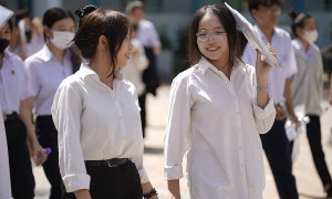 Khanh Hoa offers free textbooks