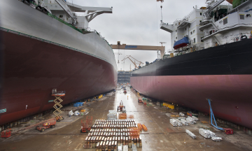 AkzoNobel launches cost-optimizing primer for newbuild vessels