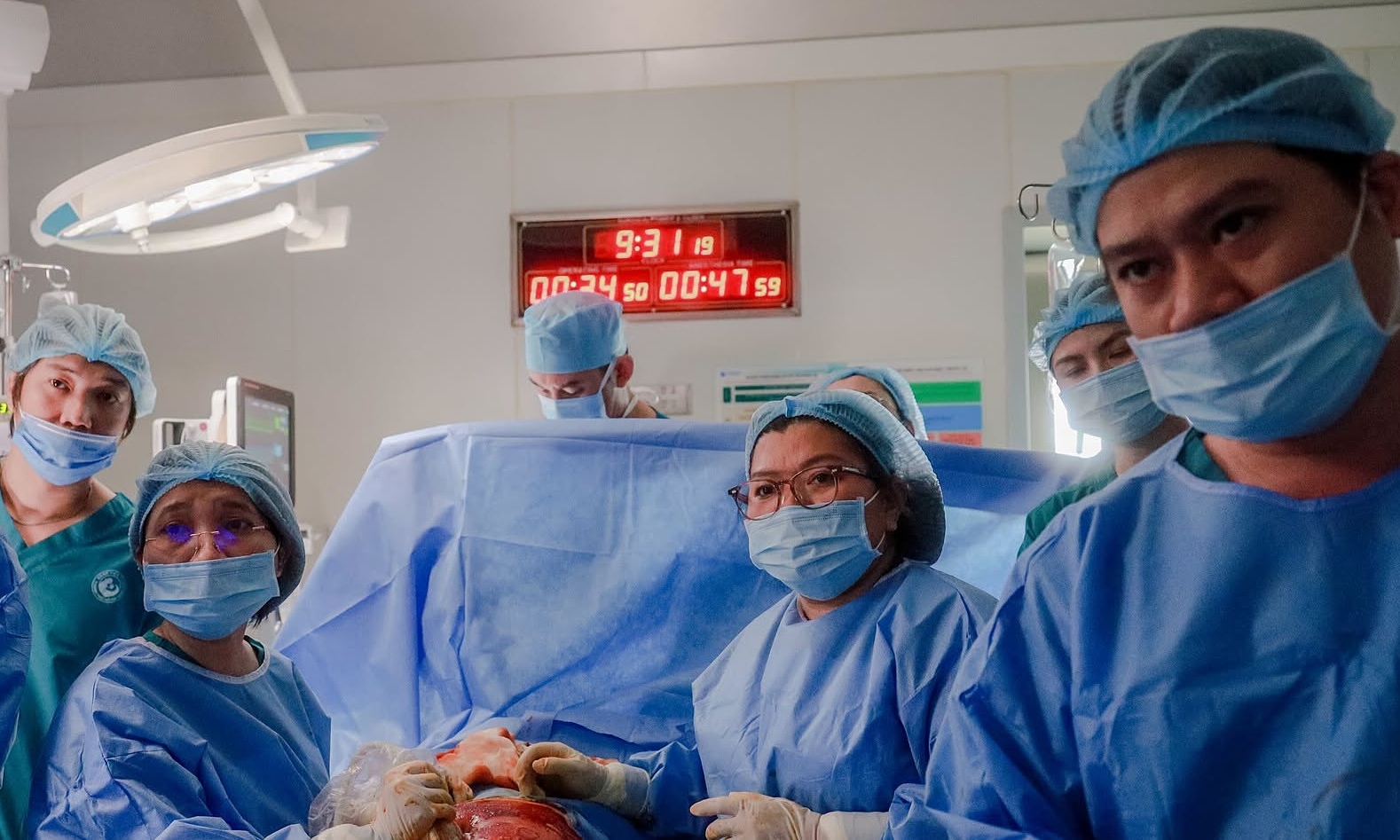 Smallest fetus receives heart defect repair in the womb