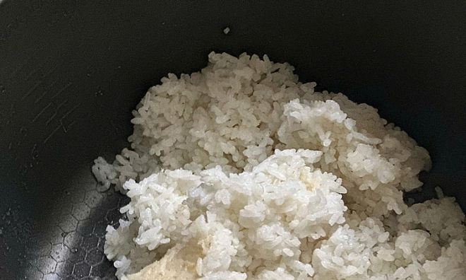Three seemingly harmless mistakes in storing leftover rice can cause illness