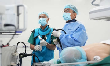 Stent placement to restore bile flow for pancreatic cancer patient