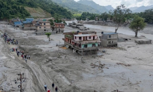 Landslide-dammed lake overflows, Nepal evacuates rescue personnel