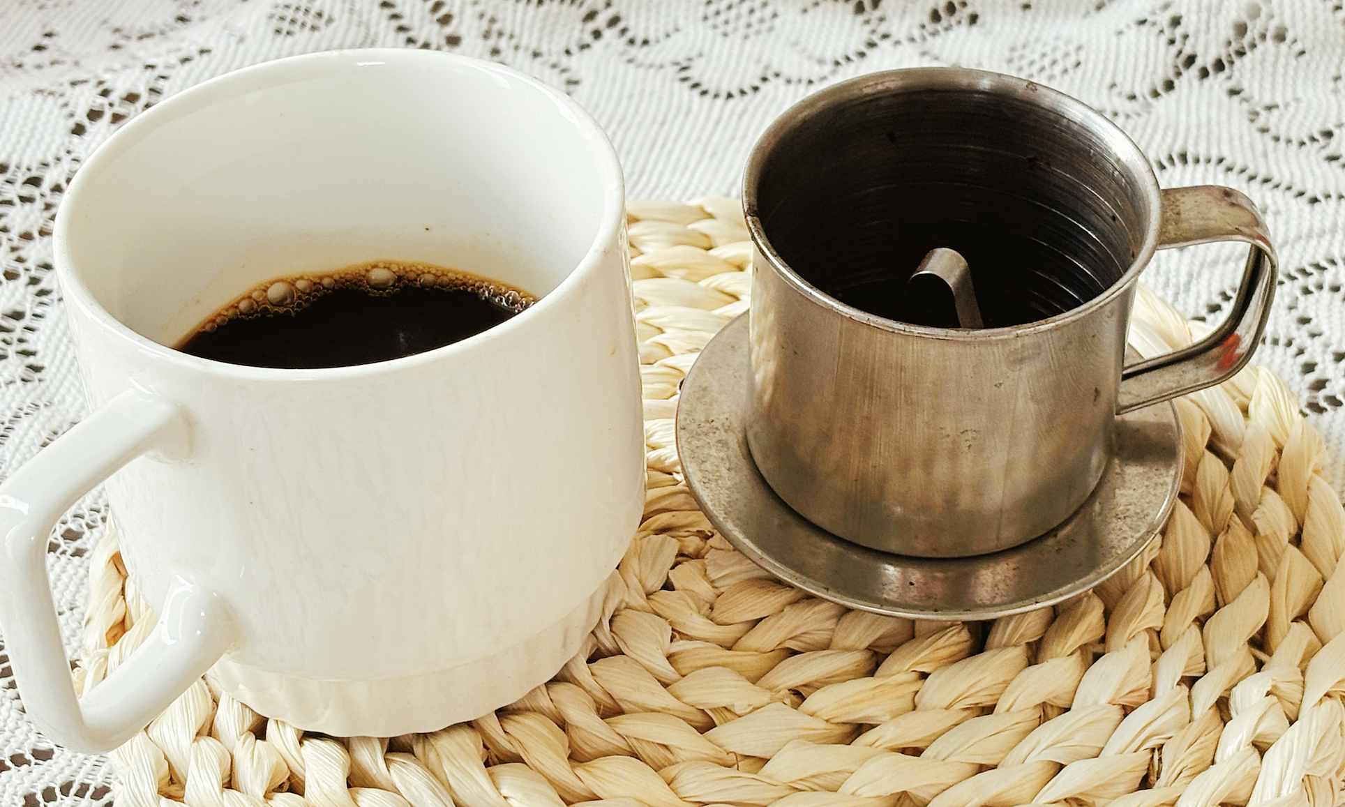 Optimal coffee drinking times for heart and gut health
