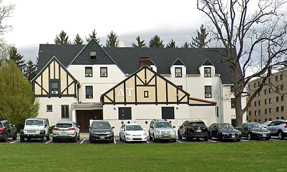 Cocaine ring hidden within university fraternities in the U.S.