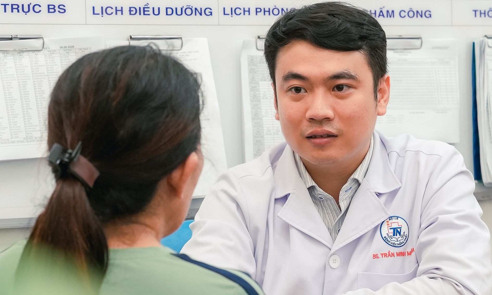 Eyelid ectropion after cosmetic eyelid surgery