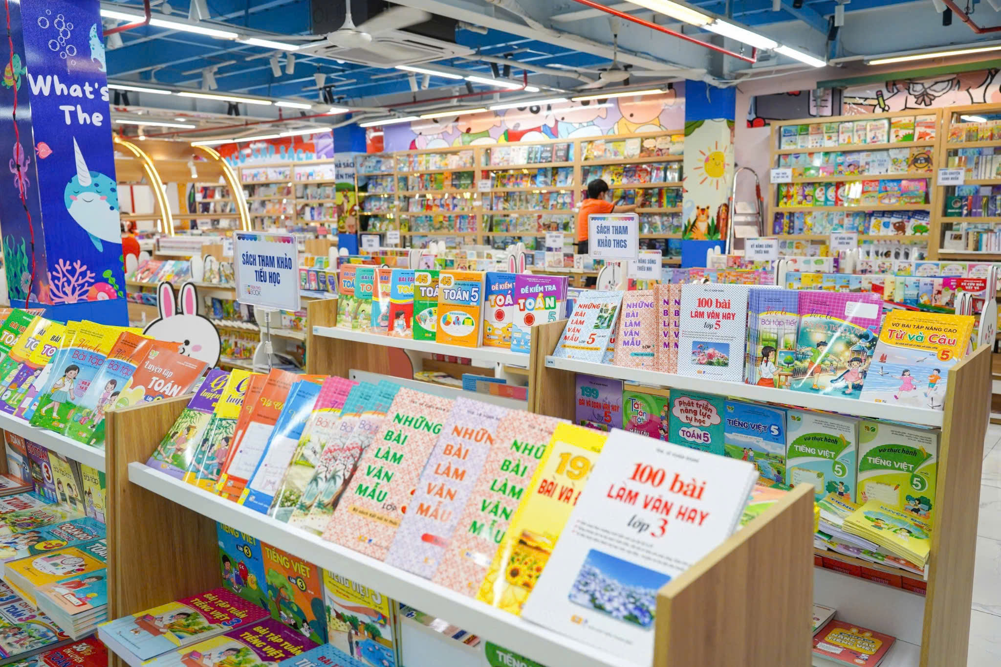 Hanoi plans free textbooks from the 2027-2028 academic year