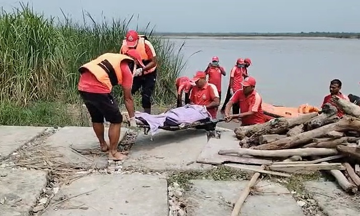 Nepal floodwaters carry victims' bodies 150 km into India