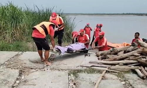 Nepal floodwaters carry victims' bodies 150 km into India