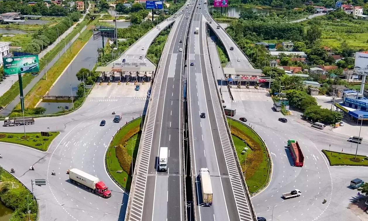 Cau Gie - Ninh Binh expressway may implement counterflow for national holiday traffic