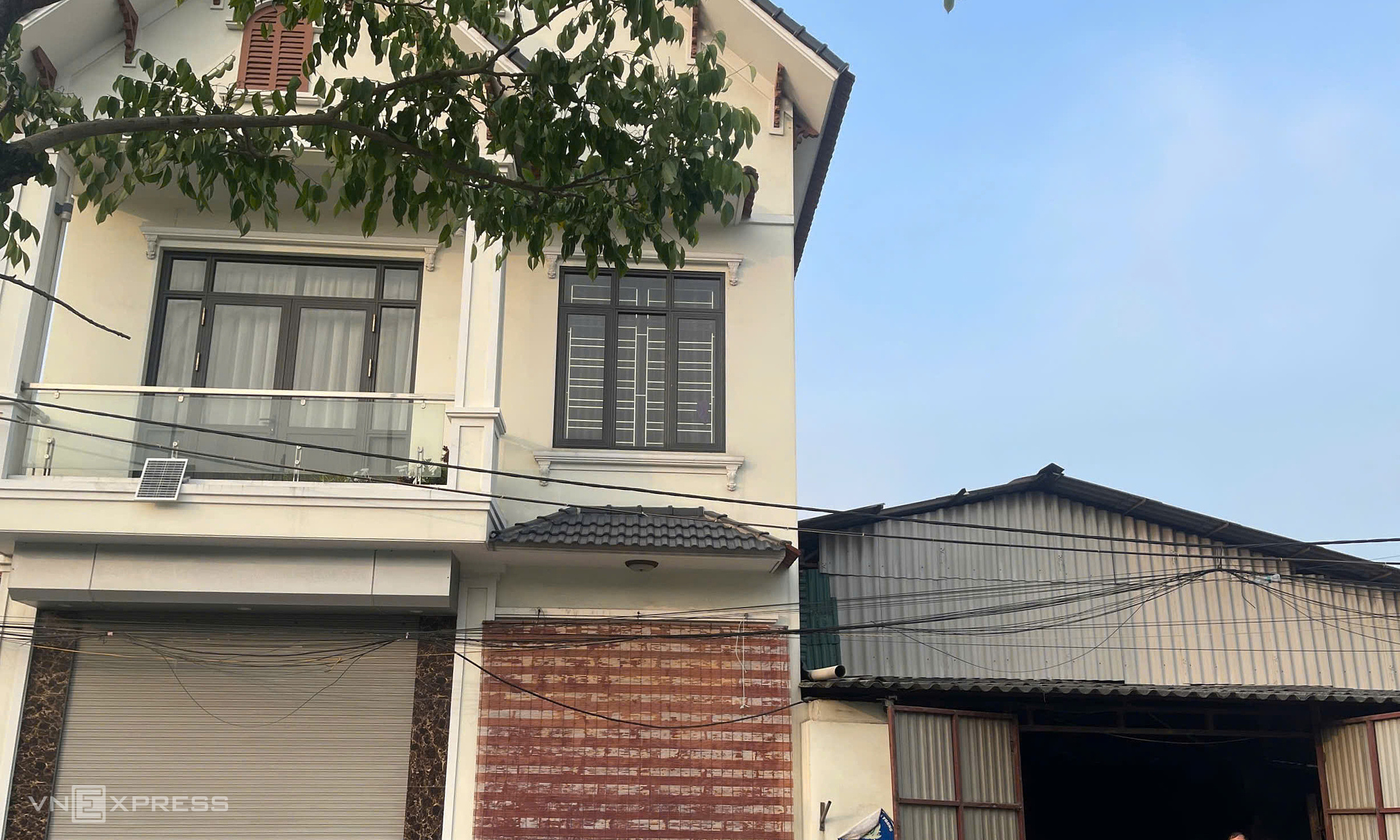 Land dispute reopened: 86-year-old father sues son after 35 years of separate living arrangement