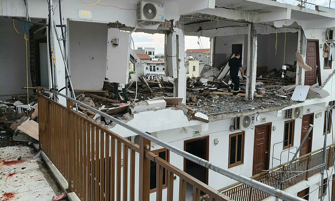 Homemade fireworks cause explosion in three rental rooms, one dead