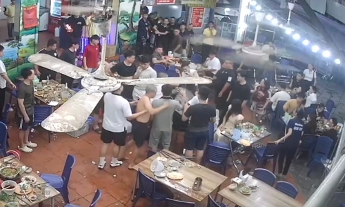 Two young men harass woman at late-night eatery
