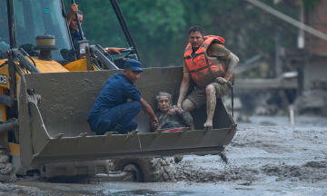 Nepal declines foreign rescue team offers