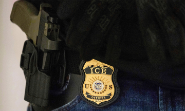 ICE agent leaves gun in San Francisco airport restroom