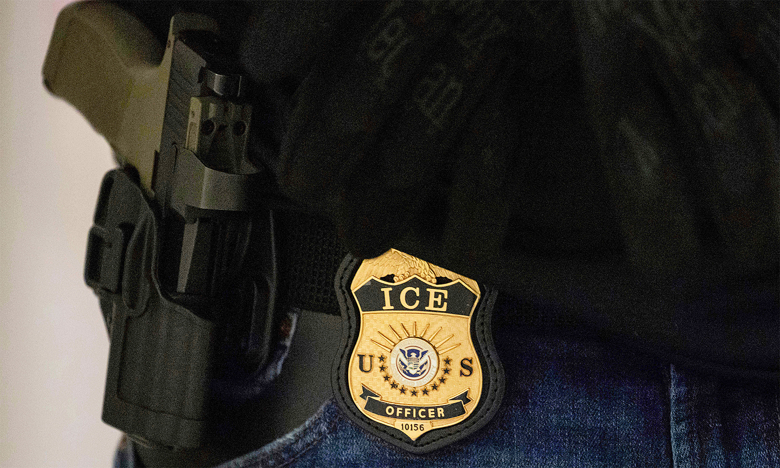 ICE agent leaves gun in San Francisco airport restroom
