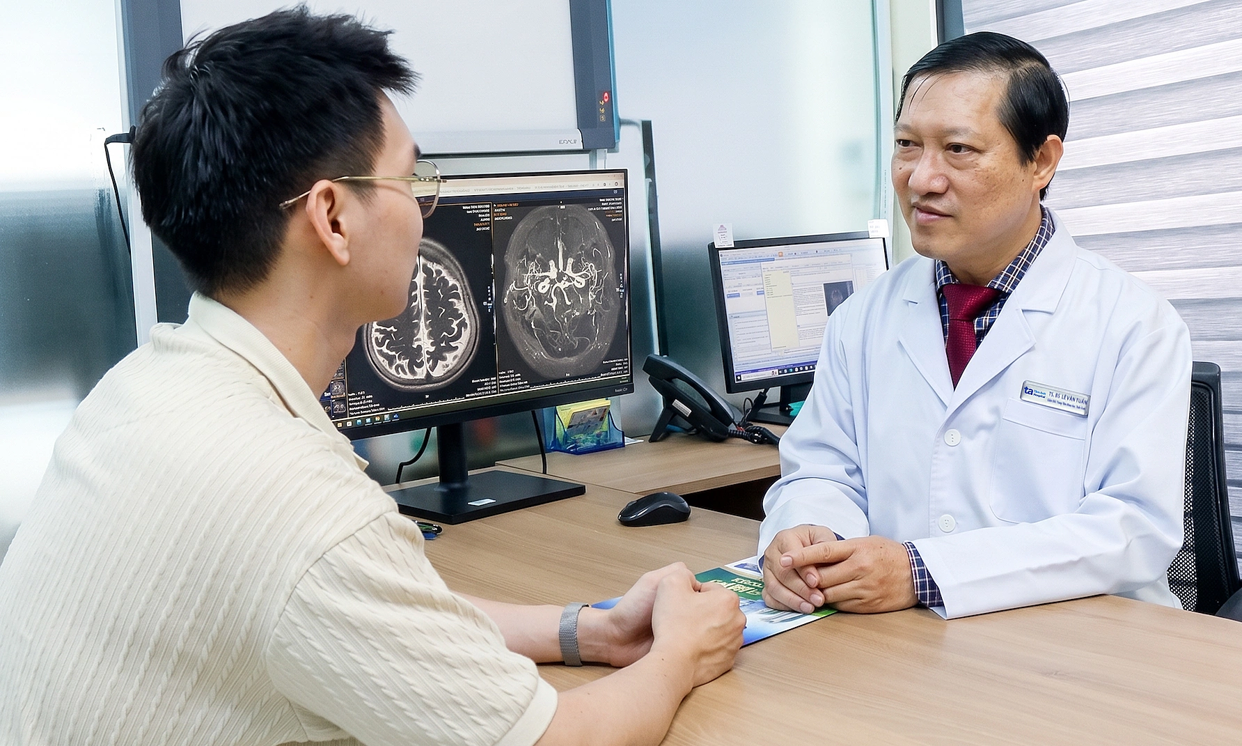 How nicotine in tobacco affects the brains of young people