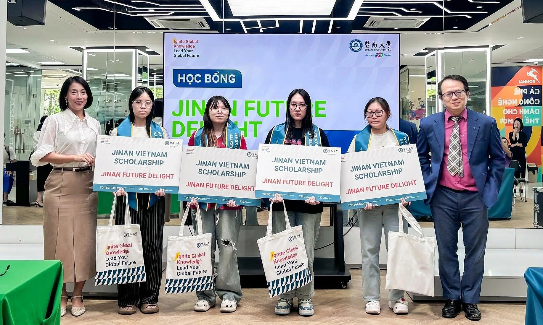 Dual-country study path for Chinese language majors