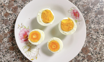 How to eat eggs to supplement protein, support muscle gain