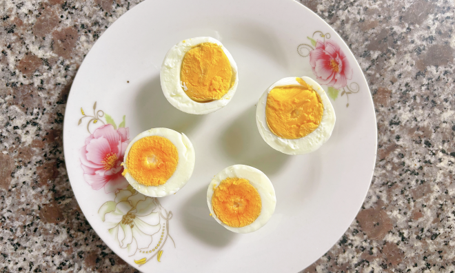 How to eat eggs to supplement protein, support muscle gain