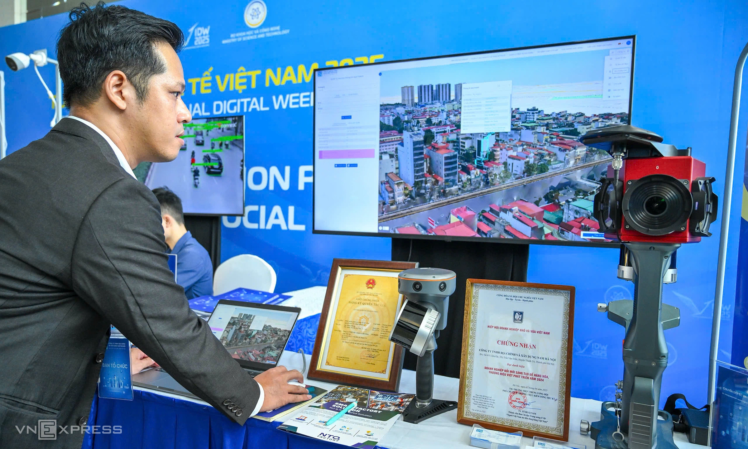 Vietnam aims for 10 international AI brands by 2030