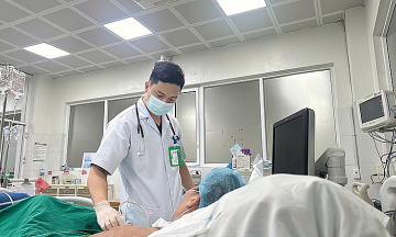 Flesh-eating bacteria attacks man's brain