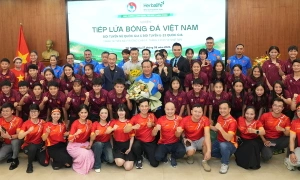 Herbalife hosts 'fueling football spirit' event