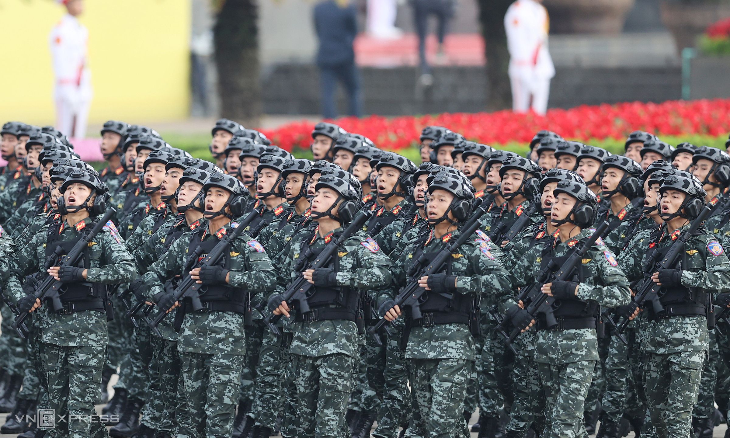 Increased benefits for military officers retiring early