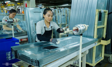 Prime Minister: Shift strongly from valuing degrees to practical competence