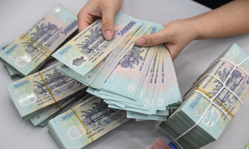 Will companies face fines of up to 70 million dong for retaining former employees' information?