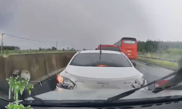 An accident explains the safe distance rule on the highway