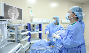 How long after sinus surgery can one fly?