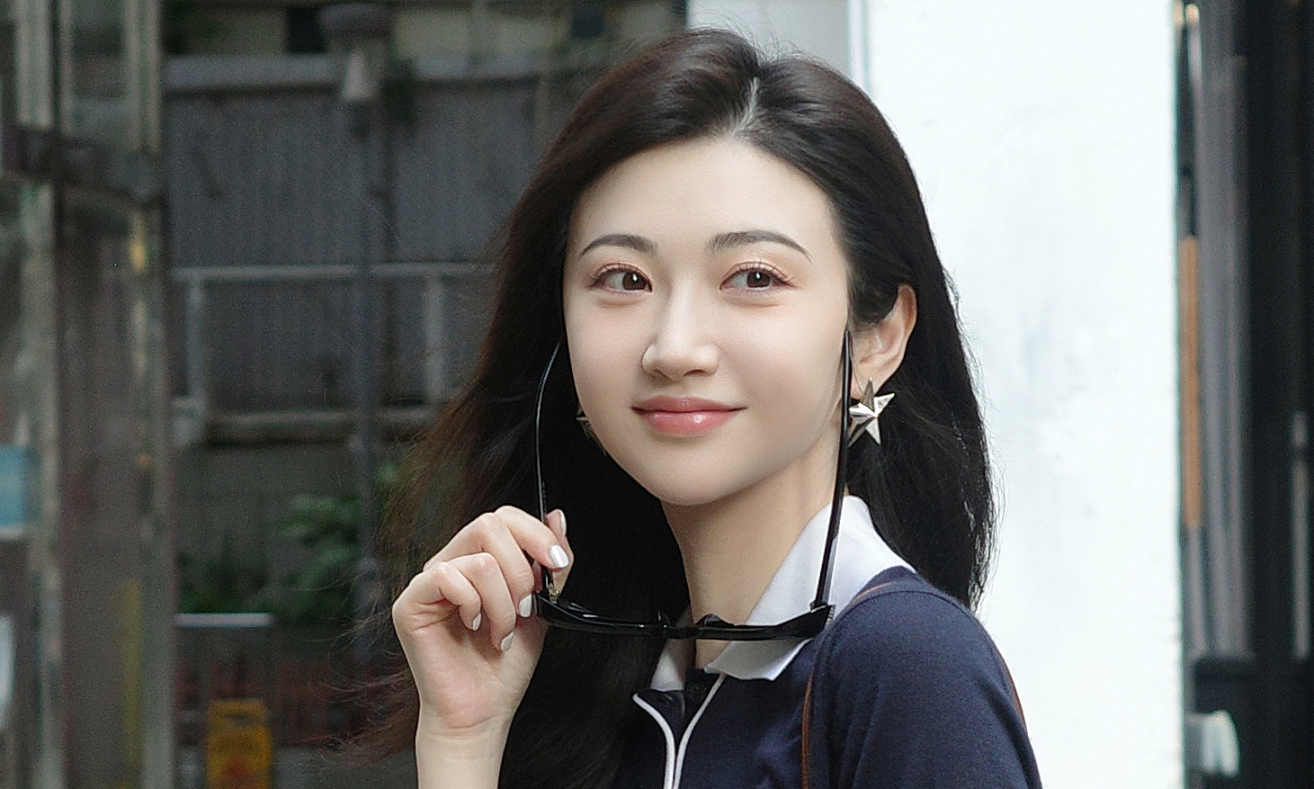Jing Tian goes for beauty treatment after billionaire sues her for dowry