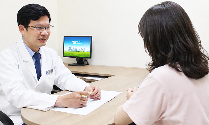 Can ovarian cancer be treated with laparoscopic surgery?
