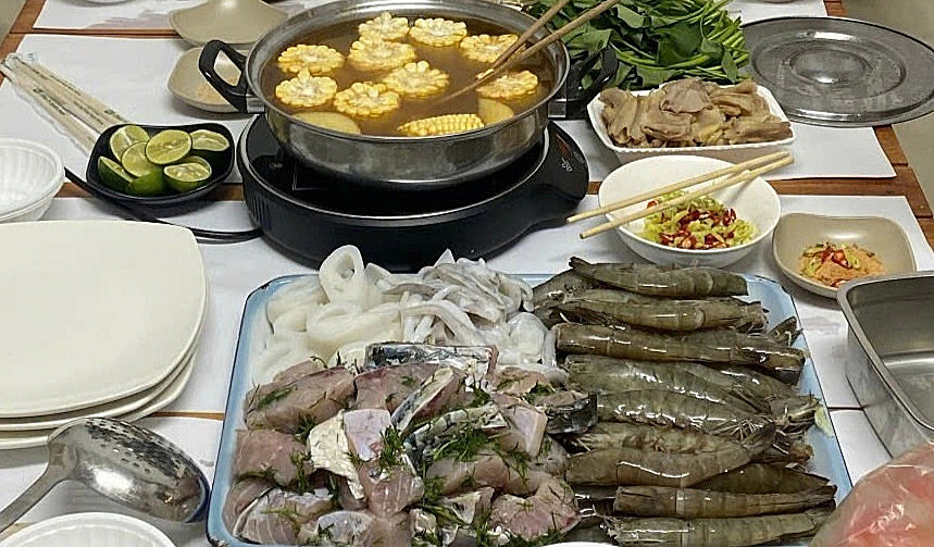 Is continuous seafood and alcohol consumption harmful?