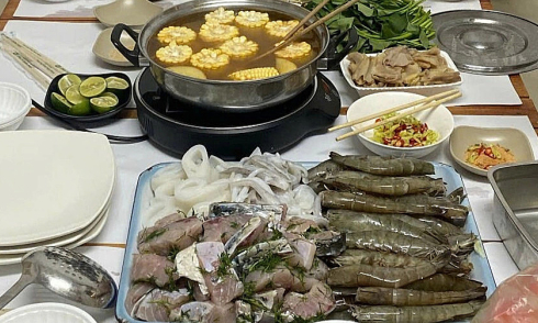 Is continuous seafood and alcohol consumption harmful?
