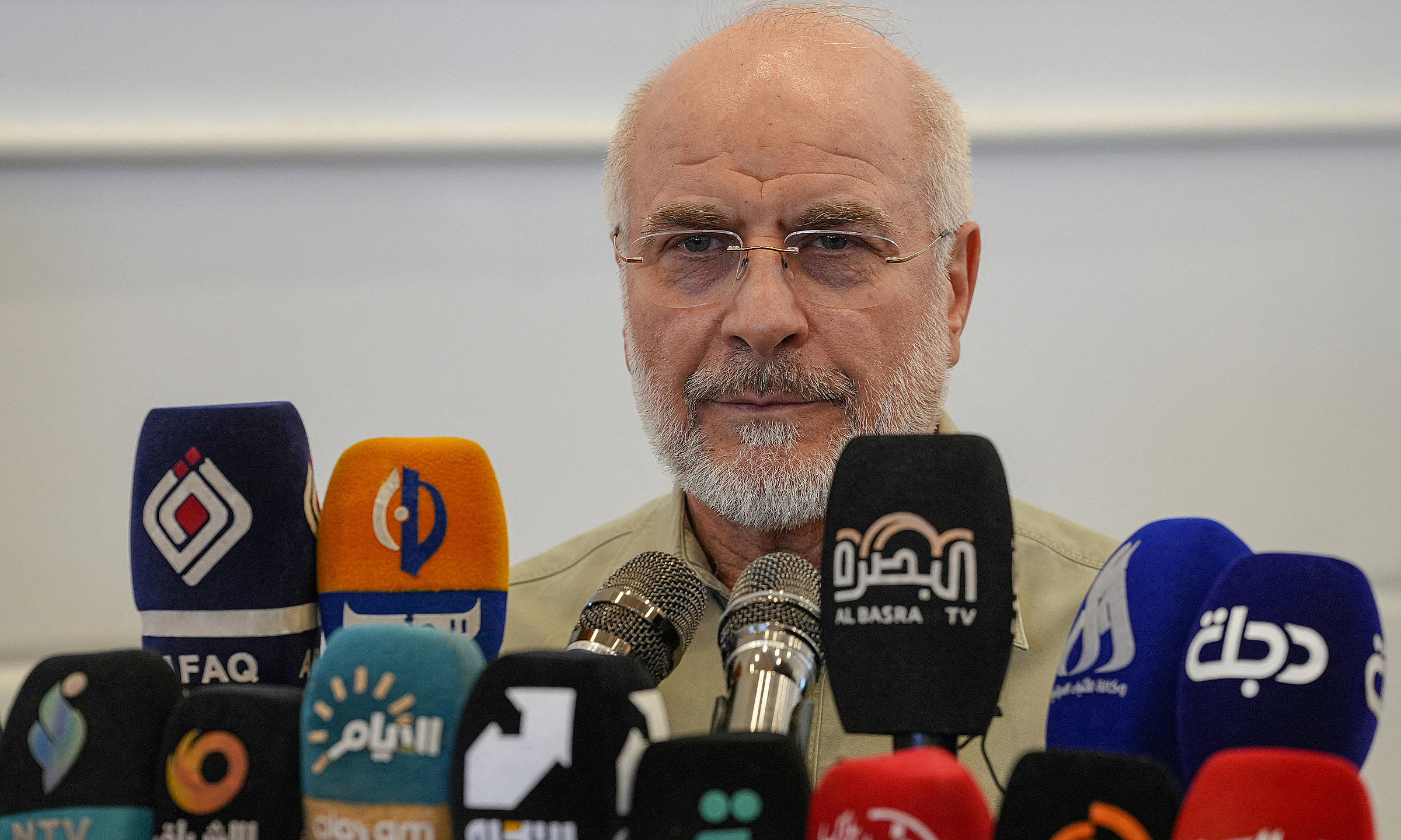 Iran calls on citizens to conserve gasoline