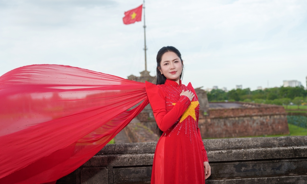 Duyen Quynh releases 'Vietnam's Radiant Brocade' MV